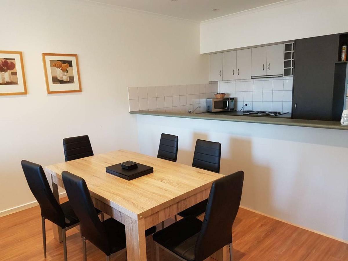 22 Gillies Street Apartments วอร์นามบูล ภายนอก รูปภาพ