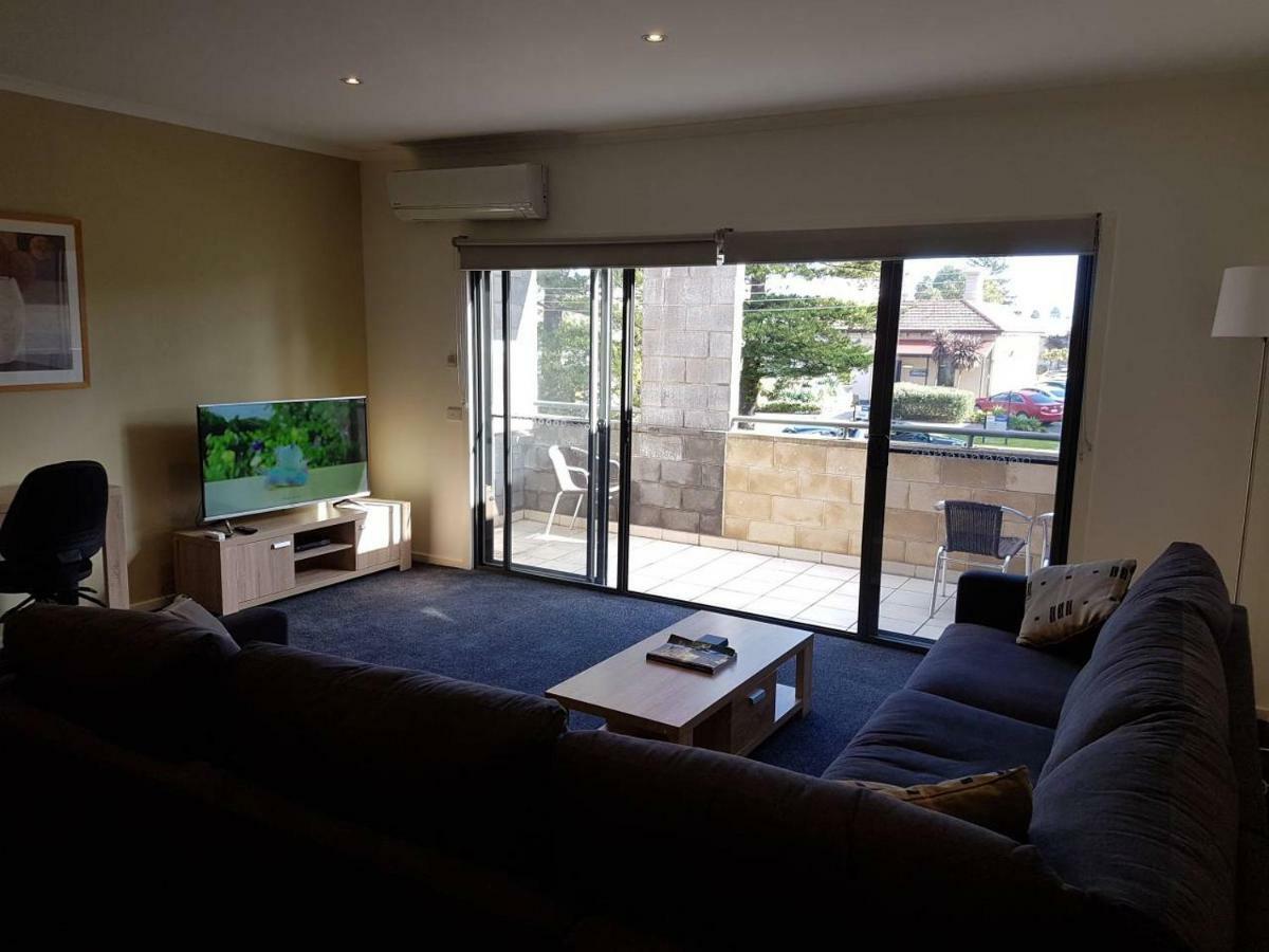22 Gillies Street Apartments วอร์นามบูล ภายนอก รูปภาพ
